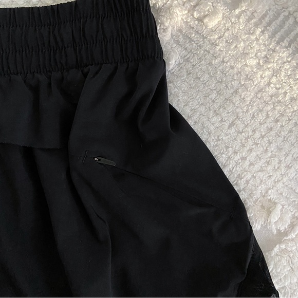 EUC Athleta Black Mesh Racer Run Short 4” Inseam Size Small - Picture 9 of 10